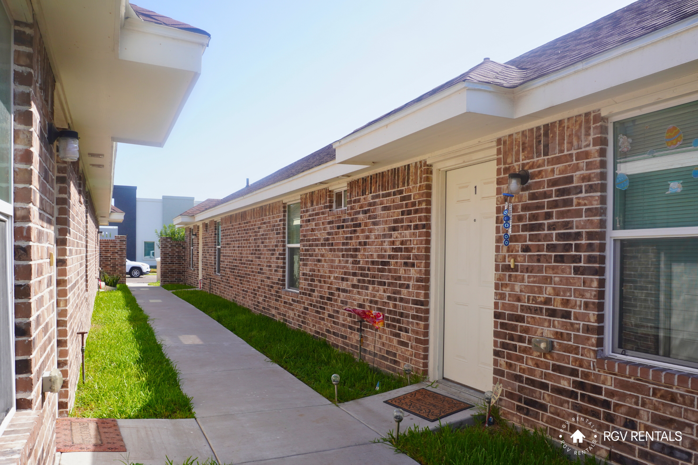 2802 Primrose Avenue - 1